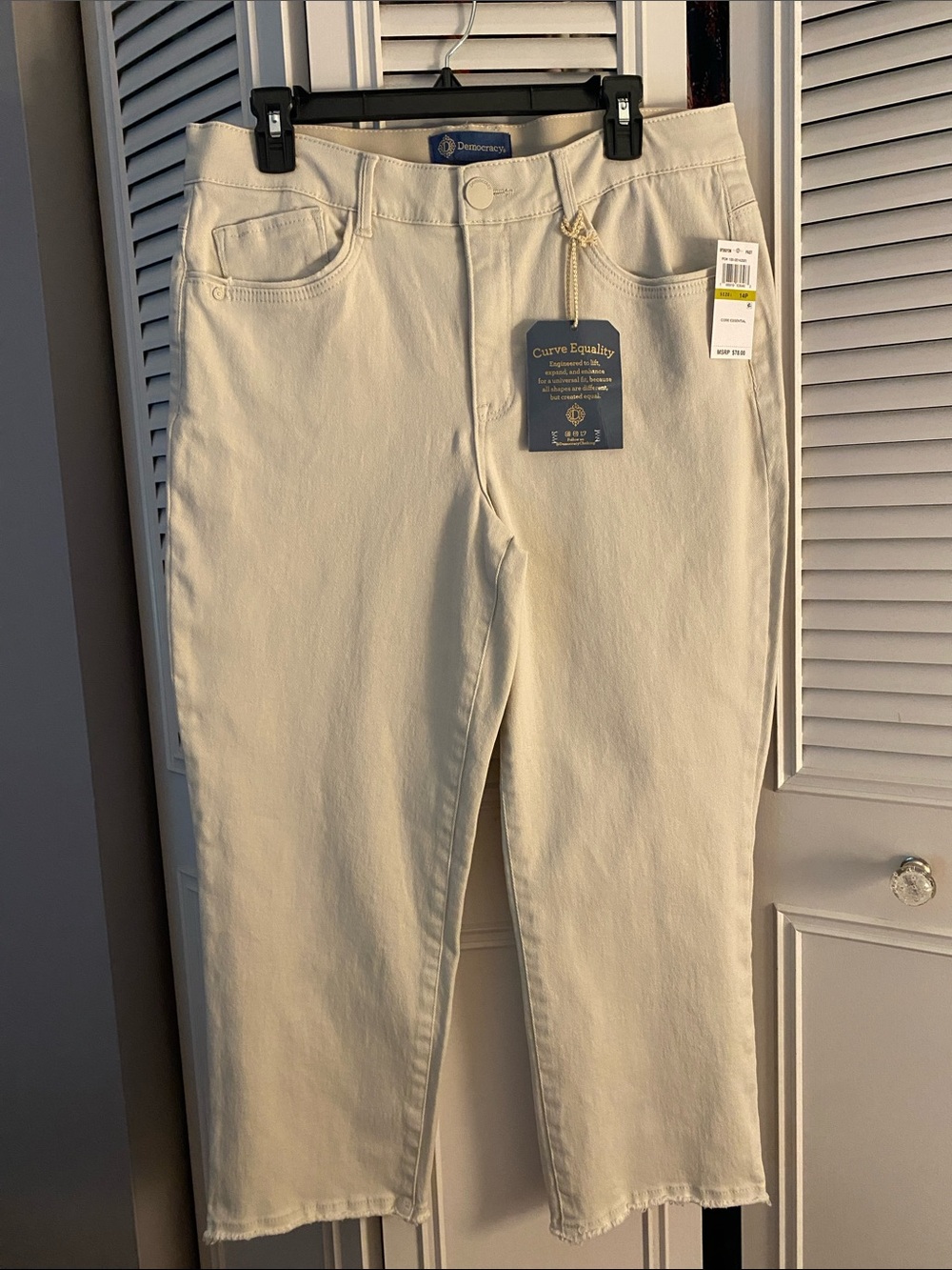 Democracy Women’s Comfy Jean Styled cropped pants